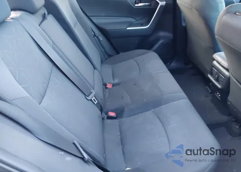 2021 Toyota Rav4 Xle z USA, uszkodzony, nr VIN 2T3P1RFV8MW201925